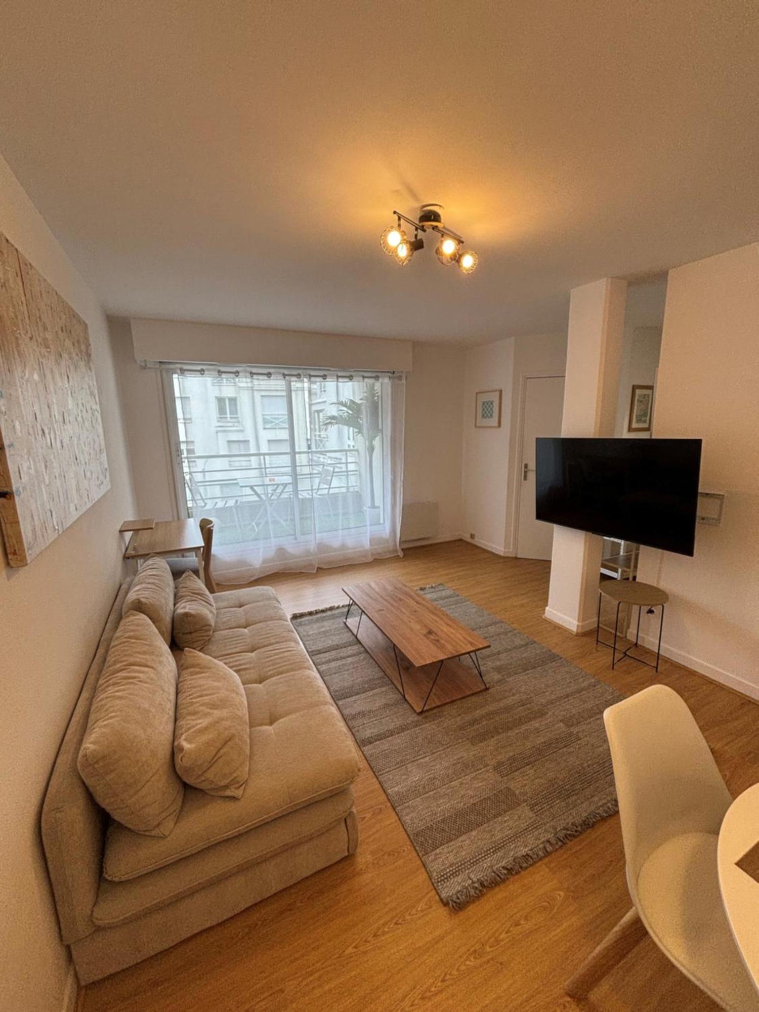 Appartement F2 Lumineux Au Coeur Du Vieux *